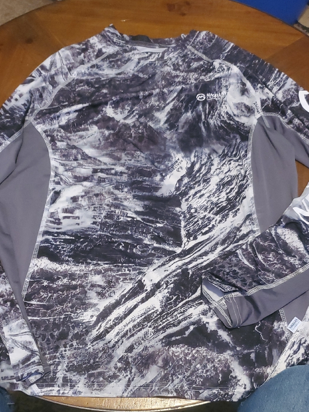 Magellan Outdoors Gray Black Marbled Long Sleeve Performance Shirt